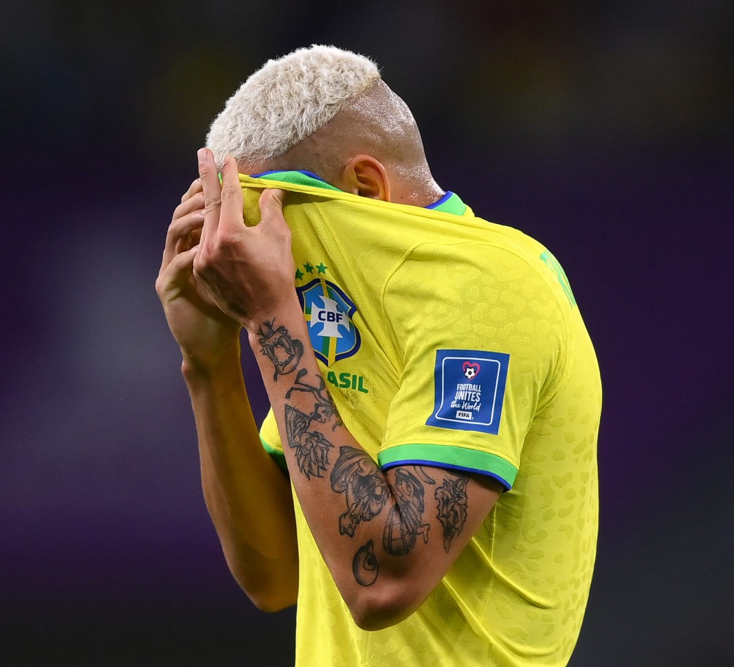 AL RAYYAN, QATAR - DECEMBER 09: Richarlison of Brazil shows his frustration during the penalty shootout during the FIFA World Cup Qatar 2022 quarter final match between Croatia and Brazil at Education City Stadium on December 09, 2022 in Al Rayyan, Qatar. (Photo by Laurence Griffiths/Getty Images)