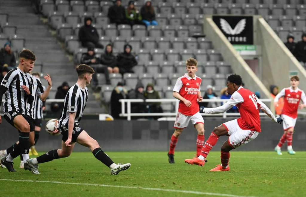 Osman Kamara scores for the Arsenal u18s vs Newcastle (Photo via Arsenal.com)