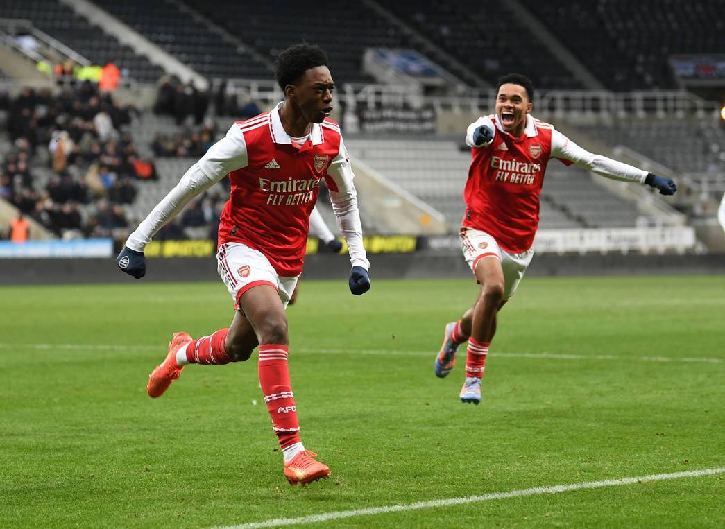 Osman Kamara celebrates his goal for the Arsenal u18s (Photo via Arsenal.com)