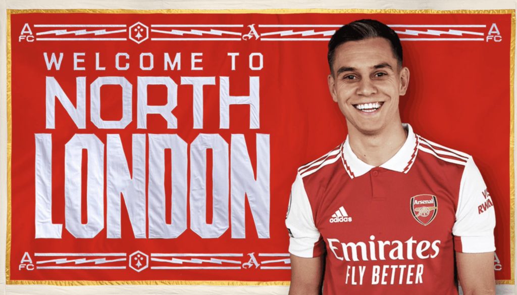 Official Arsenal sign Leandro Trossard