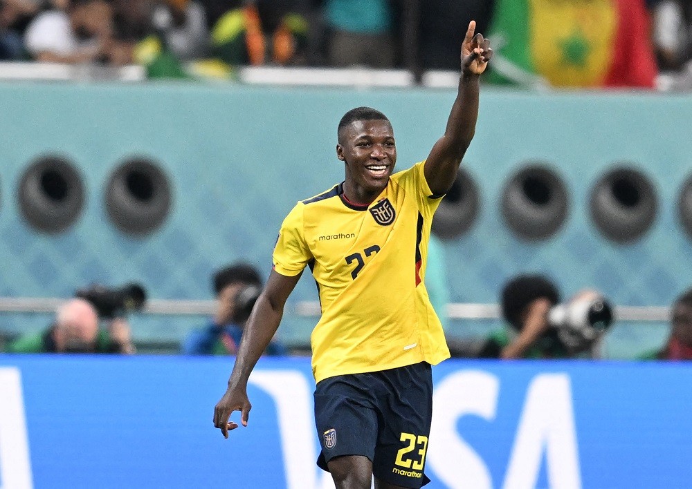 Ecuador's midfielder Moises Caicedo celebrates scoring his team's first goal during the Qatar 2022 World Cup Group A football match between Ecuador and Senegal at the Khalifa International Stadium in Doha on November 29, 2022. (Photo by RAUL ARBOLEDA/AFP via Getty Images)