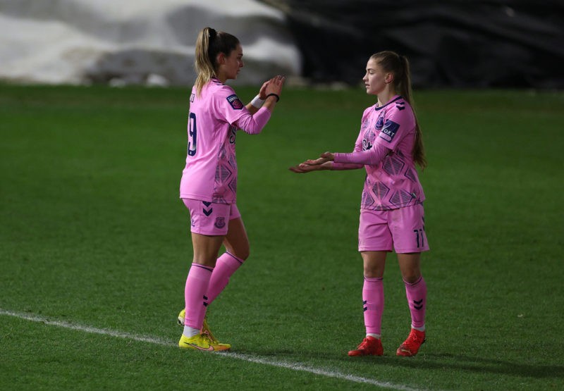 LONDON, ENGLAND - DECEMBER 14: Gio and Jess Park celebrate after Gio scored her side's third goal during the Barclays Women's Super League match between Tottenham Hotspur and Everton FC at Brisbane Road on December 14, 2022 in London, England. (Photo by Andrew Redington/Getty Images )