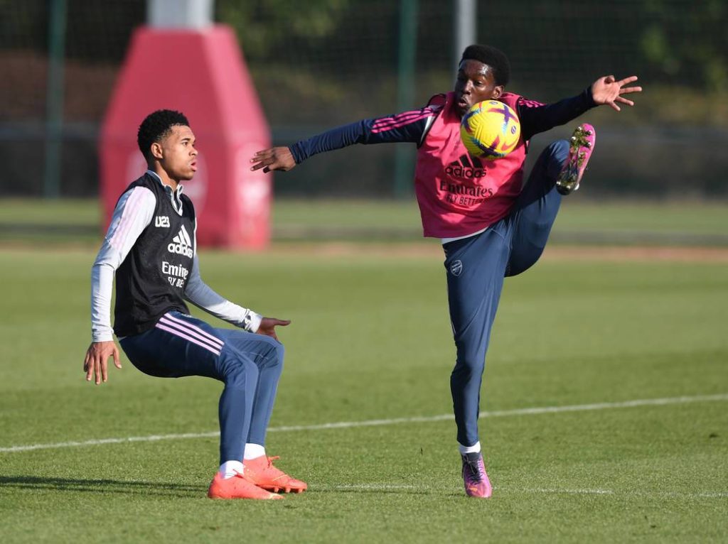 Lino Sousa (L) and Amario Cozier-Duberry in training with Arsenal (Photo via Arsenal.com)