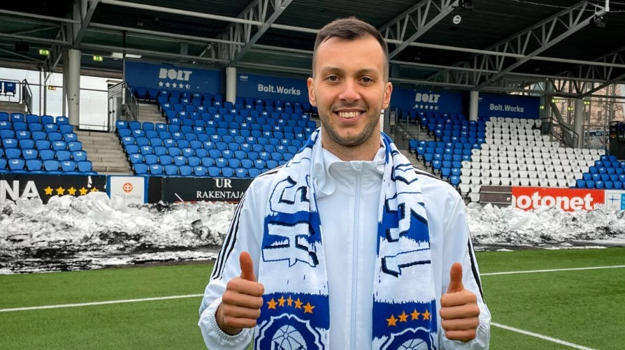 Dejan Iliev after signing for HJK Helsinki (Photo via HJK.fi)