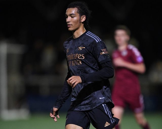 Kido Taylor-Hart playing for the Arsenal u21s (Photo via Taylor-Hart on Instagram)
