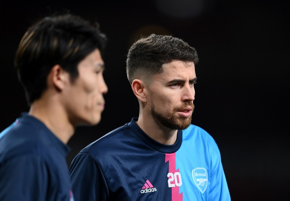 LONDON, ENGLAND: Jorginho of Arsenal looks on as they warm up prior to the Premier League match between Arsenal FC and Manchester City at Emirates Stadium on February 15, 2023. (Photo by Shaun Botterill/Getty Images)