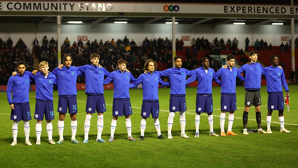WALSALL, ENGLAND: Players of England line up prior to the UEFA U19 European Championship Elite Qualifying Round between England and Hungary at Poundland Bescot Stadium on March 22, 2023 in Walsall, England. (Photo by Marc Atkins - The FA/The FA via Getty Images)