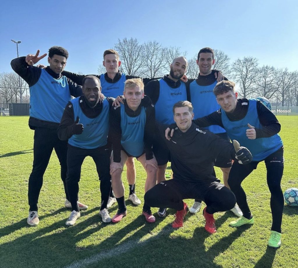 Mika Biereth with the RKC Waalwijk squad in training (Photo via RKC Waalwijk on Instagram)