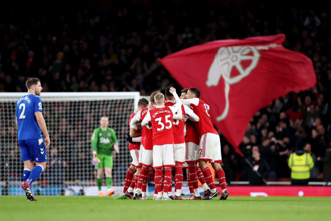 LONDON, ENGLAND - MARCH 01: Gabriel Martinelli of Arsenal celebrates with teammates after scoring the team's second goal following the VAR check during the Premier League match between Arsenal FC and Everton FC at Emirates Stadium on March 01, 2023 in London, England. (Photo by Julian Finney/Getty Images)