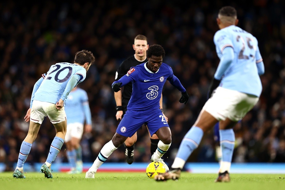 MANCHESTER, ENGLAND: David Datro Fofana of Chelsea runs with the ball during the Emirates FA Cup Third Round match between Manchester City and Chelsea at Etihad Stadium on January 08, 2023. (Photo by Naomi Baker/Getty Images)