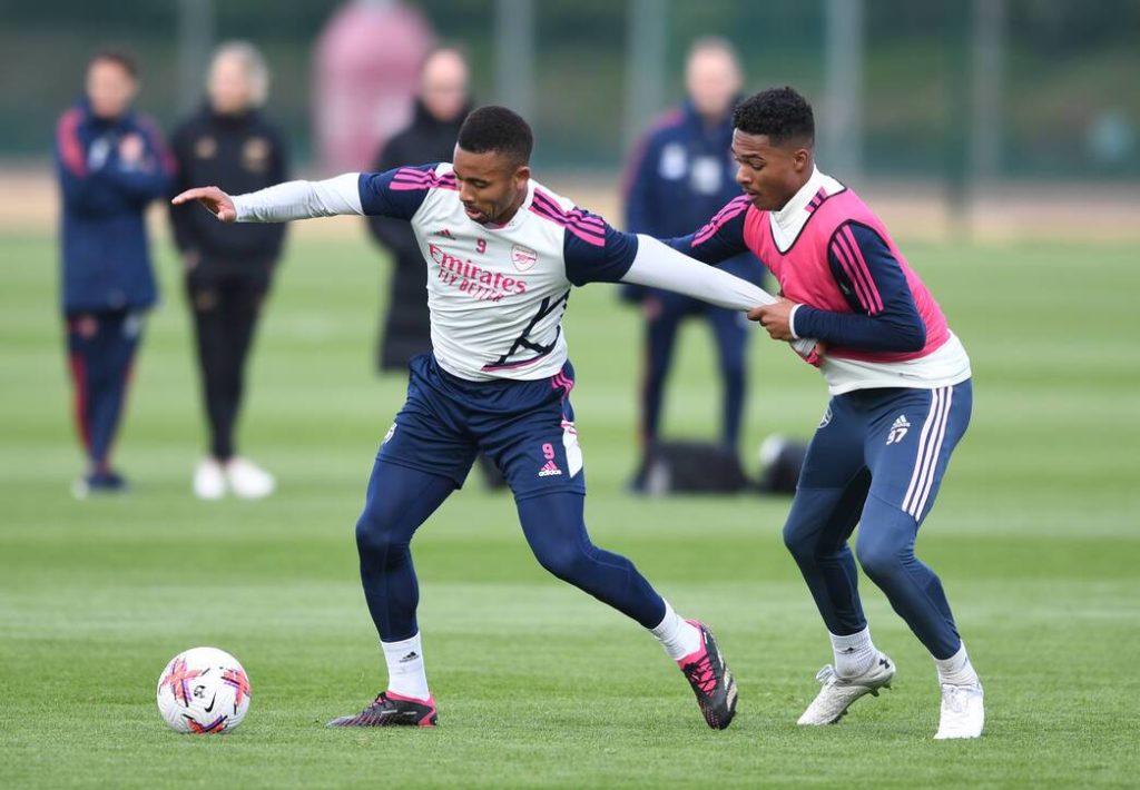 Reuell Walters duels with Gabriel Jesus in training (Photo via Arsenal.com)