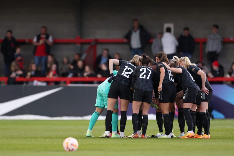 CRAWLEY, ENGLAND - MAY 10: Players of Arsenal huddle prior to  the FA Women's Super League match between Brighton & Hove Albion and Arsenal at Broadfield Stadium on May 10, 2023 in Crawley, England. (Photo by Warren Little/Getty Images)