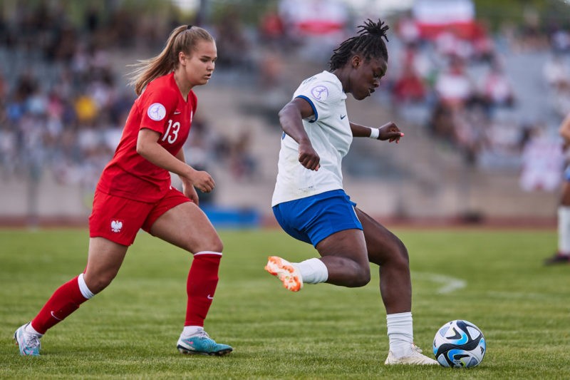 UNSPECIFIED, ESTONIA - MAY 14: Michelle Agyemang of England competes with Inez Sikora of Poland of England competes with Inez Sikora of Poland during the UEFA Women's European Under-17 Championship 2022/23 Group B match between England and Poland at Voru Spordikeskuse staadion on May 14, 2023 in Voru, Estonia. (Photo by Joosep Martinson/Getty Images )
