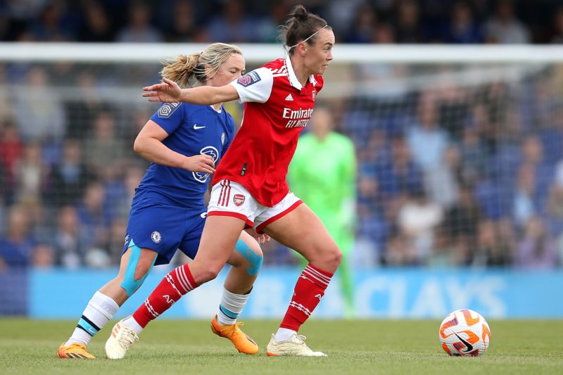 KINGSTON UPON THAMES, ENGLAND - MAY 21: Erin Cuthbert of Chelsea and Caitlin Foord of Arsenal battle for possession during the FA Women's Super League match between Chelsea and Arsenal at Kingsmeadow on May 21, 2023 in Kingston upon Thames, England. (Photo by Steve Bardens/Getty Images)