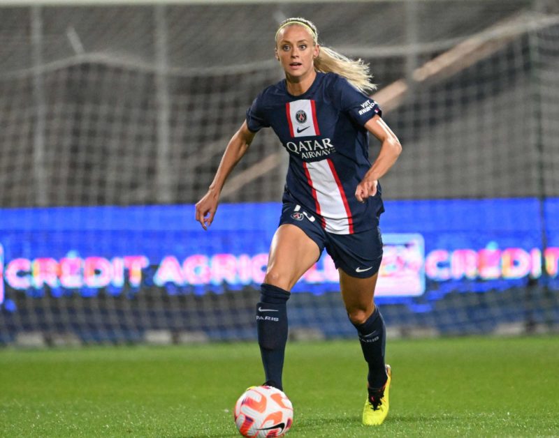 Paris' forward Amanda Ilestedt controls the ball during the Women's French Champions' Trophy (Trophee des Champions) football match between Paris Saint-Germain and Lyon at the Stade Marcel-Tribut in Dunkirk on August 28, 2022. (Photo by DENIS CHARLET/AFP via Getty Images)