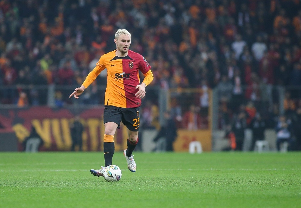 ISTANBUL, TURKEY: Victor Nelsson controls the ball during the Super Lig match between Galatasaray and Antalyaspor at NEF Stadyumu on January 21, 2023. (Photo by Ahmad Mora/Getty Images)