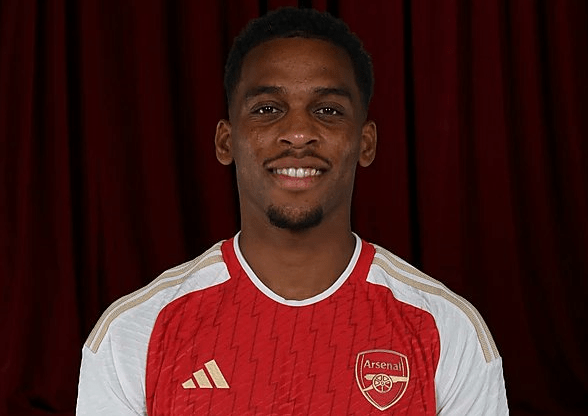 Arsenal leak first picture of new signing in club shirt