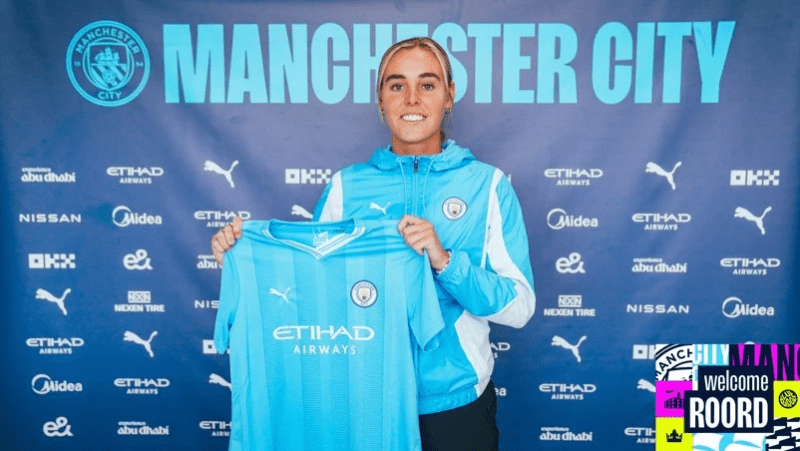 Jill Roord signs for Manchester City (image via Manchester City)
