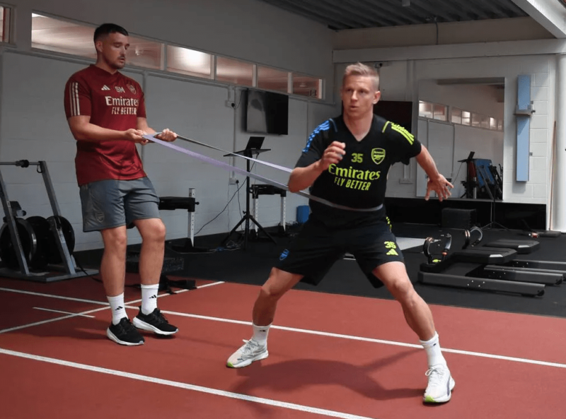Oleksandr Zinchenko returns to training (via Arsenal.com)
