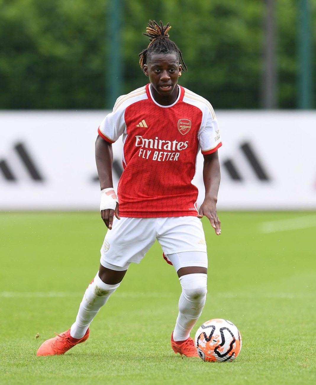 Bless Akolbire playing for Arsenal (Photo via Akolbire on Instagram)