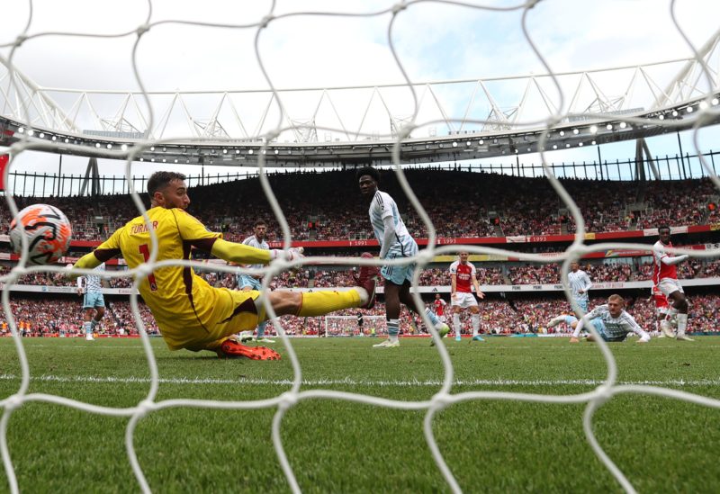 LONDON, ENGLAND - AUGUST 12: Eddie Nketiah of Arsenal scores the team's first goal during the Premier League match between Arsenal FC and Nottingham Forest at Emirates Stadium on August 12, 2023 in London, England. (Photo by Julian Finney/Getty Images)