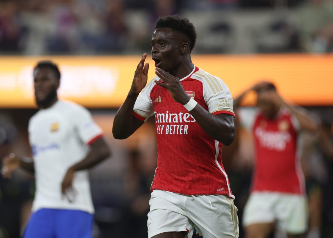 INGLEWOOD, CALIFORNIA - JULY 26: Bukayo Saka (7) of Arsenal reacts to a missed chance for a goal in a 5-3 win over FC Barcelona during a pre-season friendly at SoFi Stadium on July 26, 2023 in Inglewood, California. (Photo by Harry How/Getty Images)
