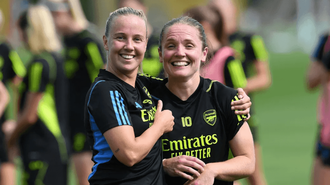 Beth Mead and Kim Little in Arsenal training August 2023