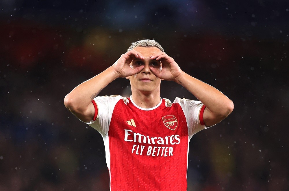 LONDON, ENGLAND: Leandro Trossard of Arsenal celebrates scoring his side's second goal during the UEFA Champions League match between Arsenal FC and PSV Eindhoven at Emirates Stadium on September 20, 2023. (Photo by Alex Pantling/Getty Images)