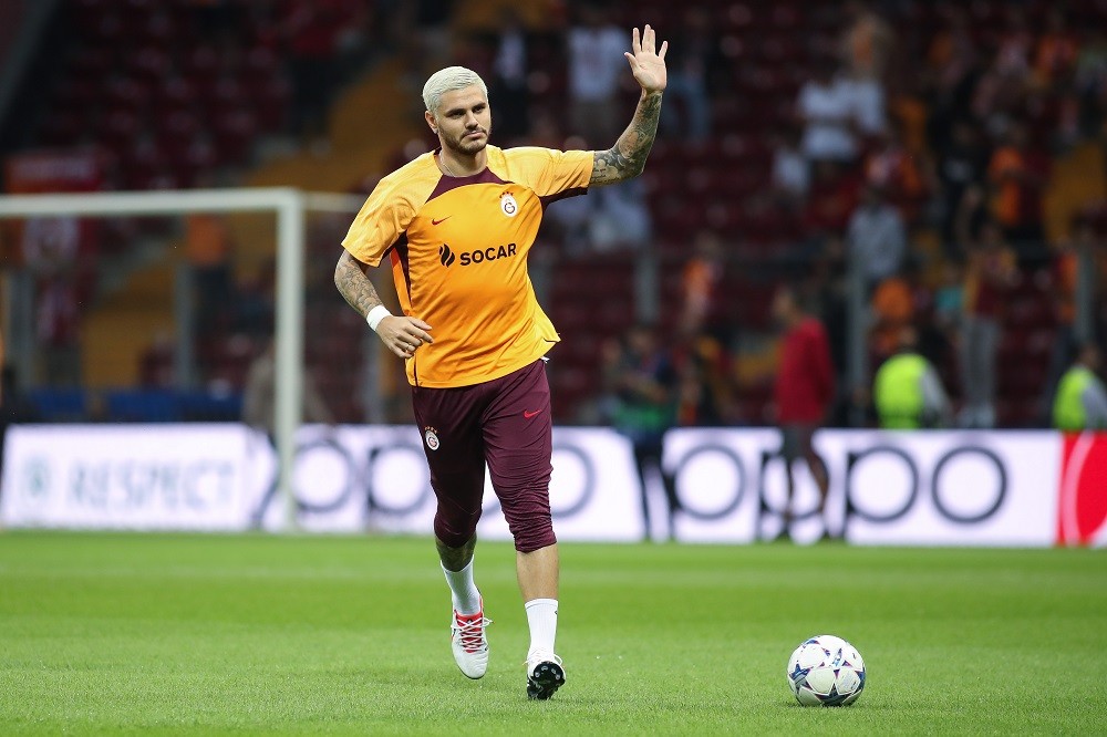 ISTANBUL, TURKEY: Mauro Icardi of Galatasaray warms up during the UEFA Champions League match between Galatasaray A.S. and F.C. Copenhagen at Ali Sami Yen Arena on September 20, 2023. (Photo by Ahmad Mora/Getty Images)