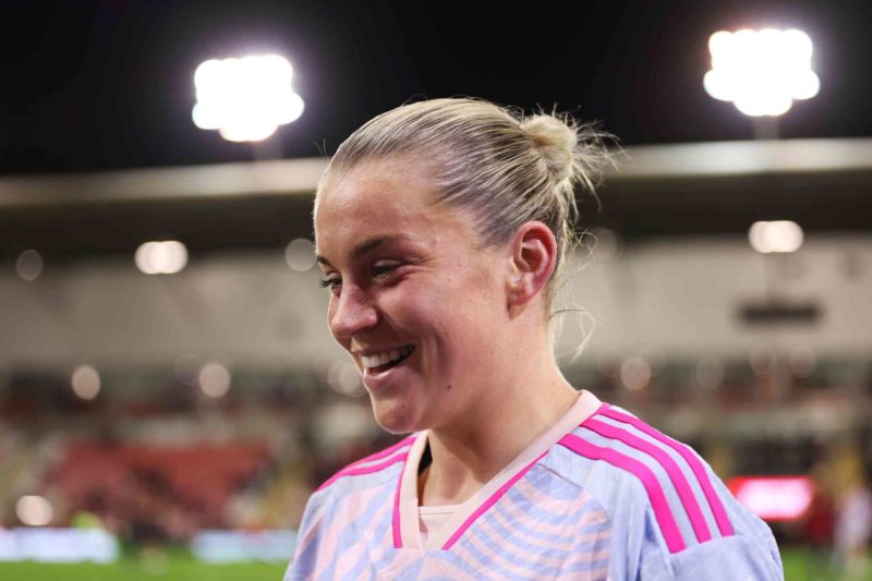 LEIGH, ENGLAND - OCTOBER 06: Alessia Russo of Arsenal reacts after the Barclays Women´s Super League match between Manchester United and Arsenal FC at Leigh Sports Village on October 06, 2023 in Leigh, England. (Photo by Matt McNulty/Getty Images)