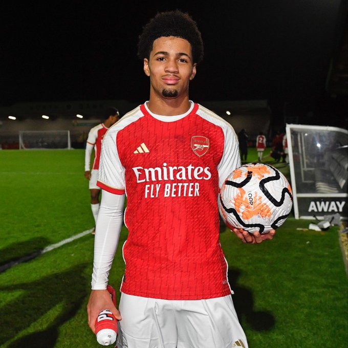 Ethan Nwaneri with the match ball after a game for the Arsenal u18s (Photo via Arsenal.com)
