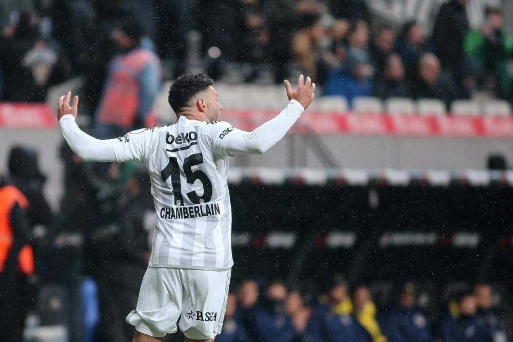 ISTANBUL, TURKEY: Alex Oxlade-Chamberlain of Besiktas celebrates after scoring his team's first goal during the Turkish Super League match between Besiktas and Fenerbahce at Besiktas Park Stadium on December 9, 2023. (Photo by Ahmad Mora/Getty Images)