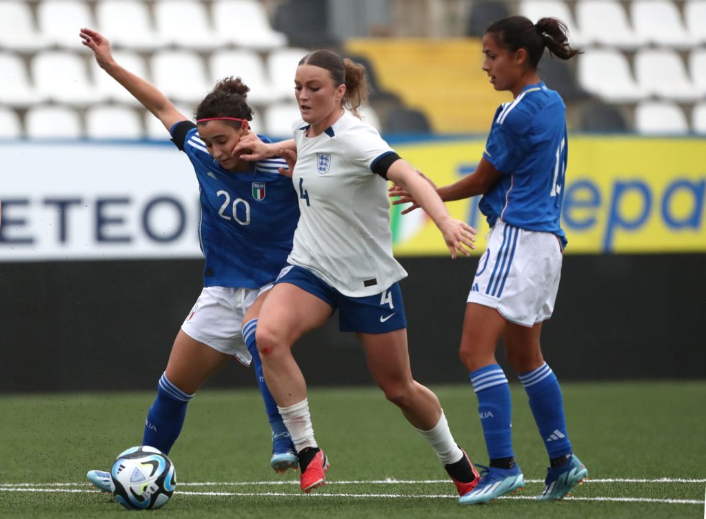 VERCELLI, ITALY: Ruby Mace (C) of England during a previous Women's U23 match between Italy and England at Silvio Piola Stadium on October 26, 2023. (Photo by Marco Luzzani/Getty Images)