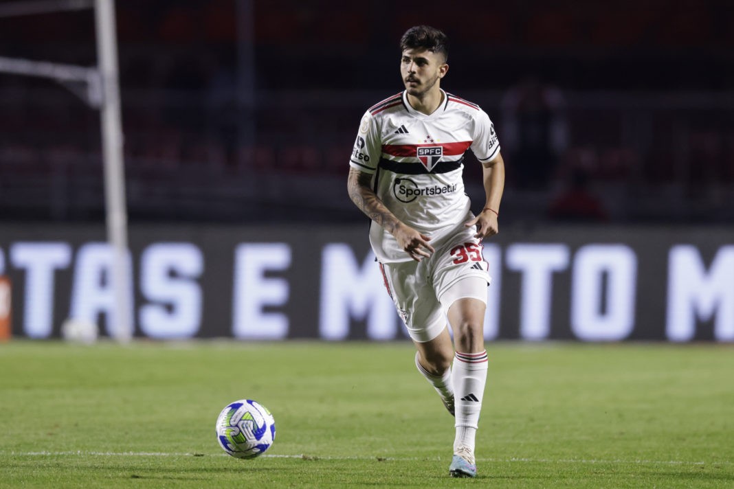 SAO PAULO, BRAZIL - JUNE 21: Lucas Beraldo of Sao Paulo controls the ball during a match between Sao Paulo and Athletico Paranaense as part of Brasileirao Series A 2023 at Morumbi Stadium on June 21, 2023 in Sao Paulo, Brazil. (Photo by Alexandre Schneider/Getty Images)