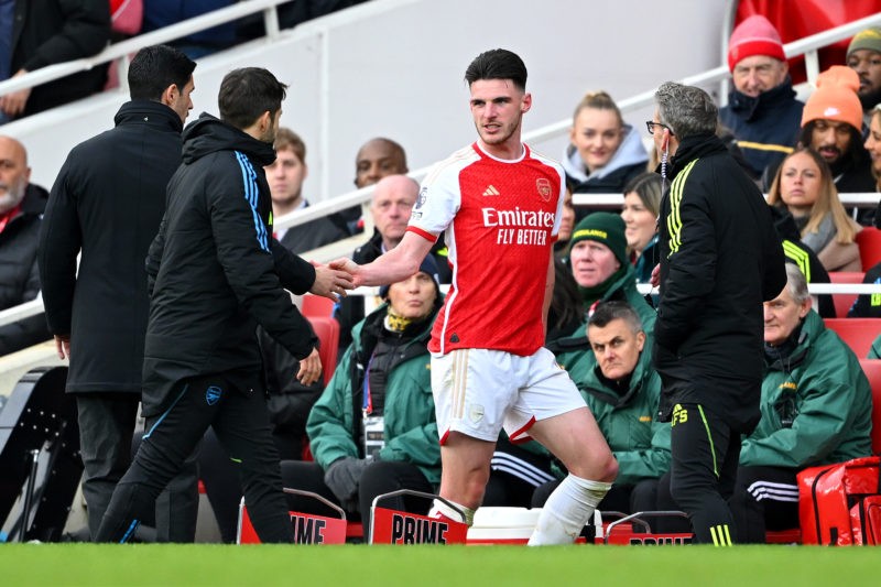 LONDON, ENGLAND - JANUARY 20: Declan Rice of Arsenal is substituted off during the Premier League match between Arsenal FC and Crystal Palace at Emirates Stadium on January 20, 2024 in London, England. (Photo by Shaun Botterill/Getty Images)
