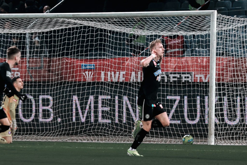 Mika Biereth celebrating a goal for Sturm Graz (Photo via Sturm Graz on Twitter)