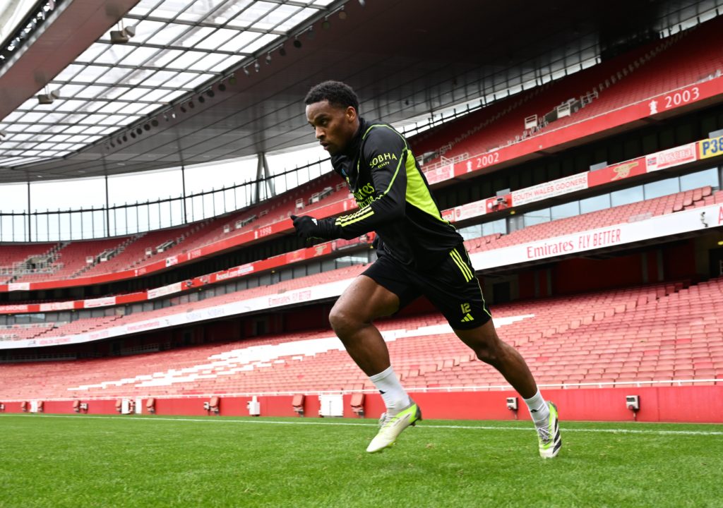 Jurrien Timber in training with Arsenal at the Emirates Stadium (Photo via Arsenal on Twitter)