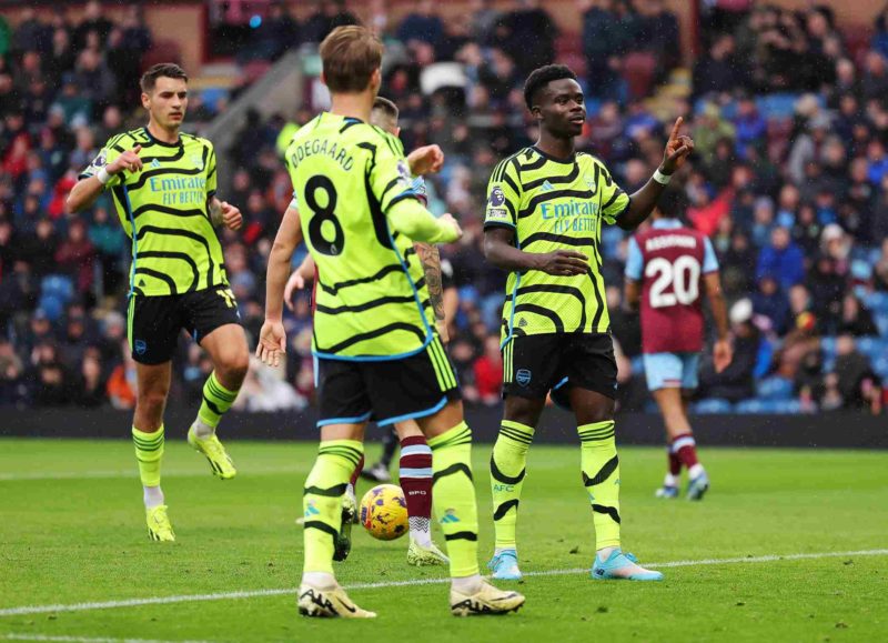 BURNLEY, ENGLAND - FEBRUARY 17: Bukayo Saka of Arsenal celebrates scoring his team's second goal during the Premier League match between Burnley FC and Arsenal FC at Turf Moor on February 17, 2024 in Burnley, England. (Photo by Matt McNulty/Getty Images)