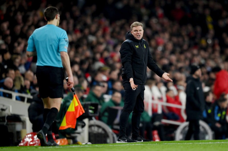 LONDON, ENGLAND - FEBRUARY 24: Eddie Howe, Manager of Newcastle United, reacts towards the Assistant Referee during the Premier League match between Arsenal FC and Newcastle United at Emirates Stadium on February 24, 2024 in London, England. (Photo by Justin Setterfield/Getty Images)