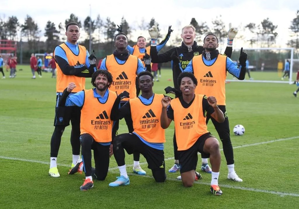 Myles Lewis-Skelly (bottom row, right) in training with the Arsenal first team (Photo via Arsenal.com)