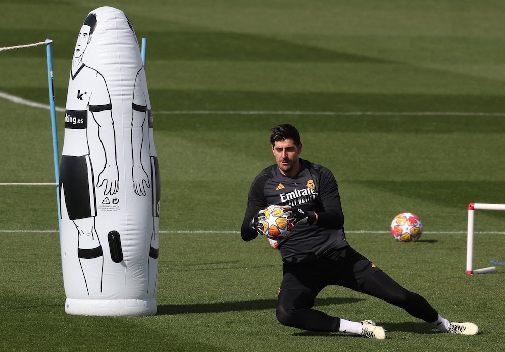 Real Madrid's Thibaut Courtois trains on the eve of the UEFA Champions League last 16 second leg football match against RB Leipzig at the Ciudad Real Madrid training ground in Valdebebas, outskirts of Madrid, on March 5, 2024. (Photo by PIERRE-PHILIPPE MARCOU / AFP)