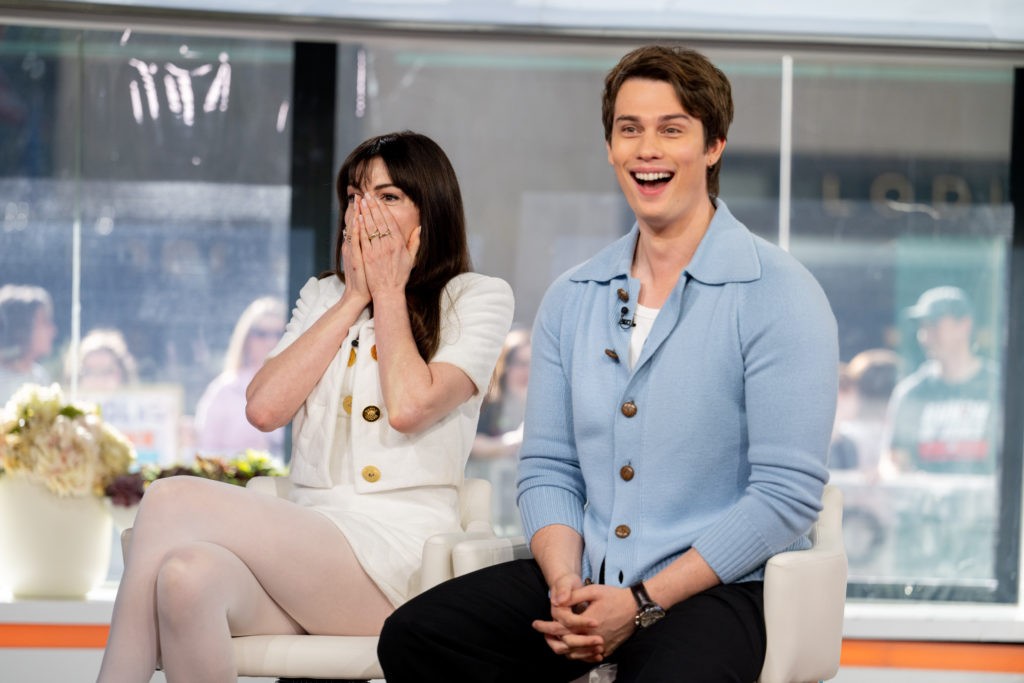 Anne Hathaway and Nicholas Galitzine react to Leandro Trossard's message (Photo by Nathan Congleton via the TODAY show on Twitter)