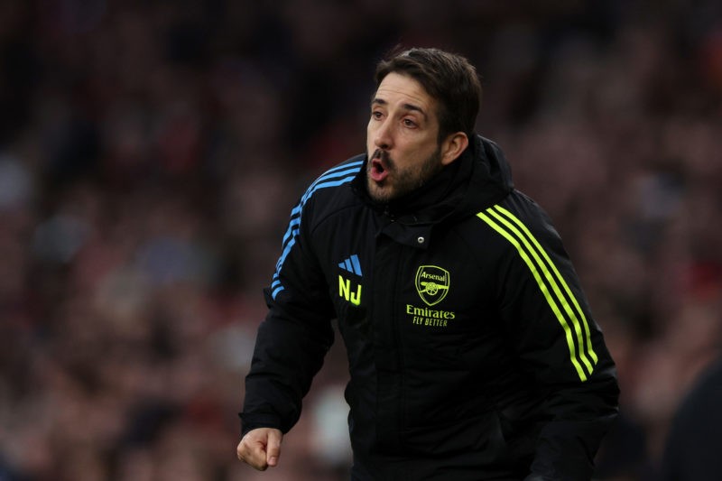 LONDON, ENGLAND - DECEMBER 17: Arsenal set piece coach Nicolas Jover gives instructions during the Premier League match between Arsenal FC and Brighton & Hove Albion at Emirates Stadium on December 17, 2023 in London, England. (Photo by Richard Heathcote/Getty Images)