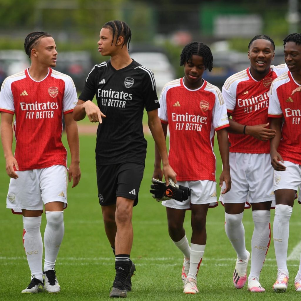Seb Ferdinand (left) and Josh Nichols (centre) in training with Arsenal (Photo via Ferdinand on Instagram)