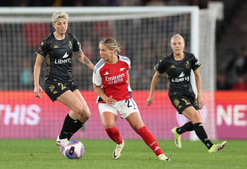 MELBOURNE, AUSTRALIA - MAY 24: Victoria Pelova of Arsenal controls the ball during the exhibition match between A-League All Stars Women and Arsenal Women FC at Marvel Stadium on May 24, 2024 in Melbourne, Australia. (Photo by Robert Cianflone/Getty Images)