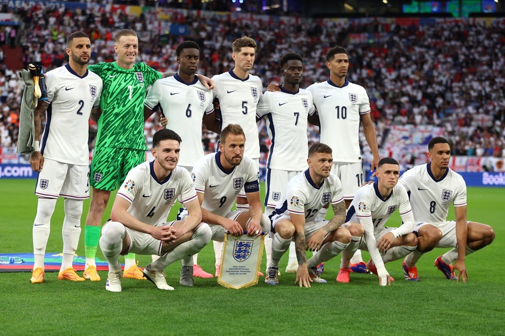 GELSENKIRCHEN, GERMANY: The players of England pose for a team photo prior to kick-off ahead of the UEFA EURO 2024 group stage match between Serbia and England at Arena AufSchalke on June 16, 2024. (Photo by Richard Pelham/Getty Images)