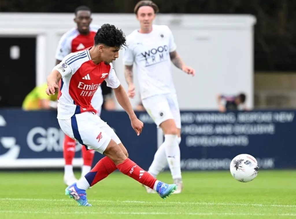 Salah-Eddine Oulad M'Hand playing for the Arsenal u21s (Photo via Arsenal.com)