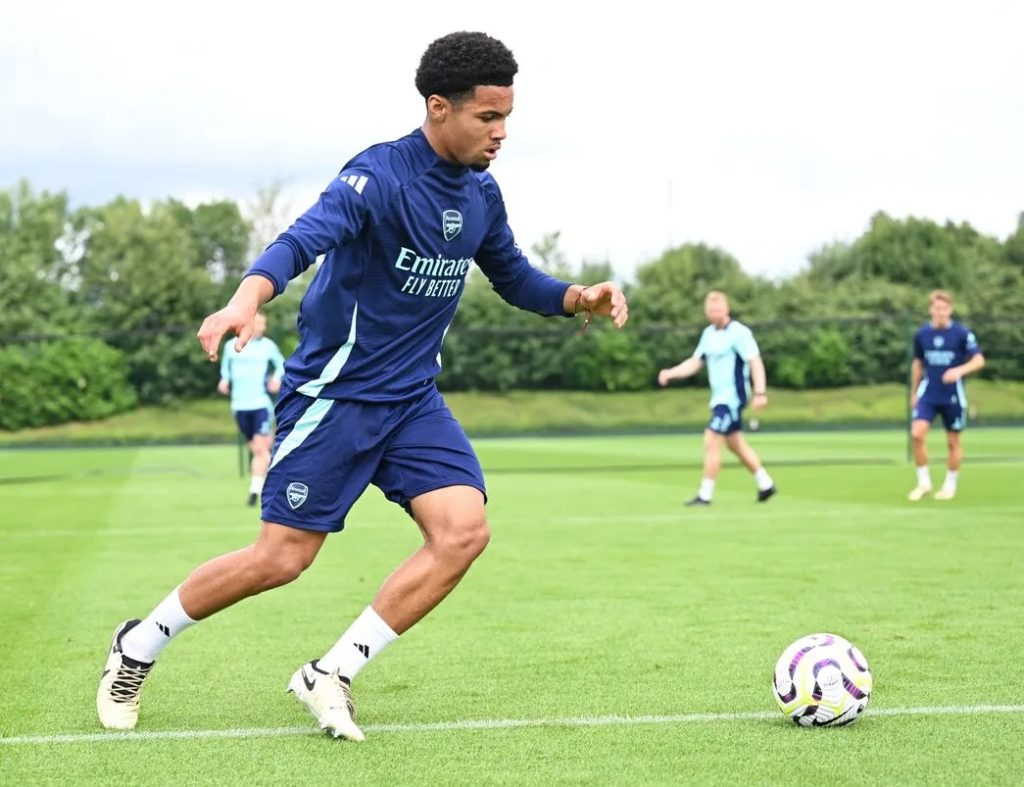 Ethan Nwaneri in training with the Arsenal first team (Photo via Arsenal.com)