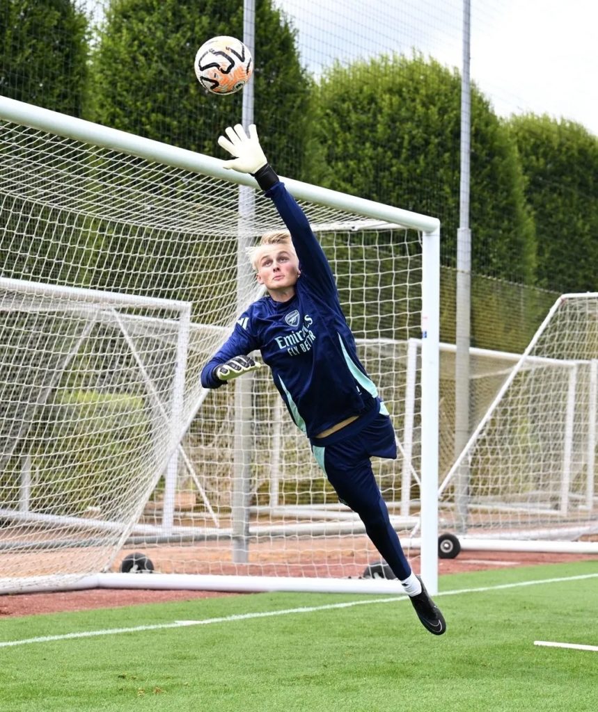 Lucas Nygaard in training with Arsenal (Photo via Arsenal.com)