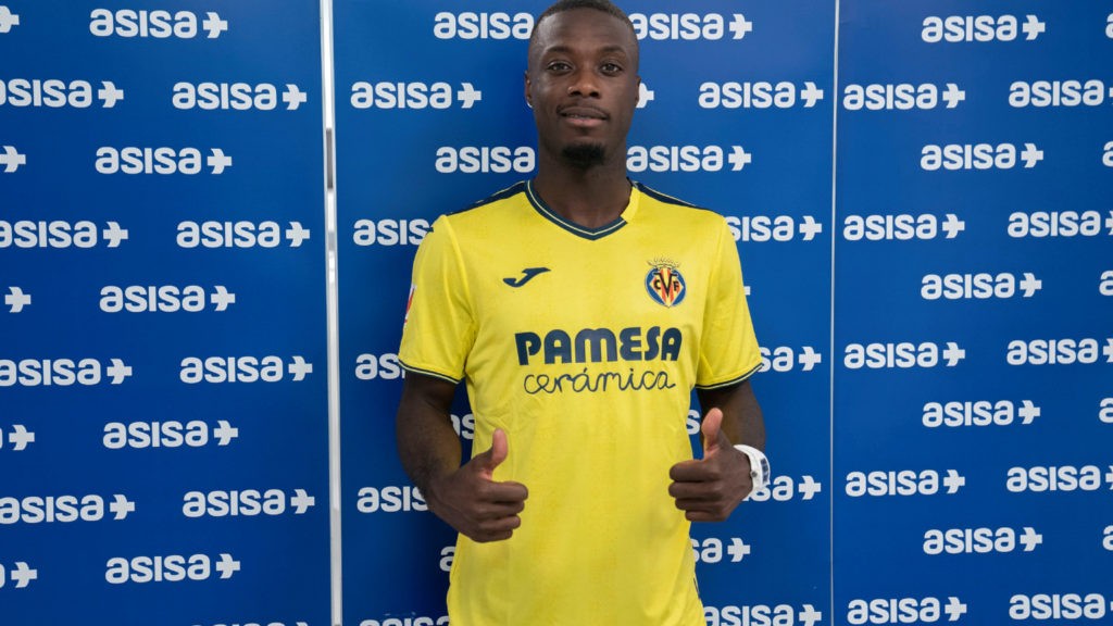 Nicolas Pepe completing his medical with Villarreal (Photo via Villarrealcf.es)